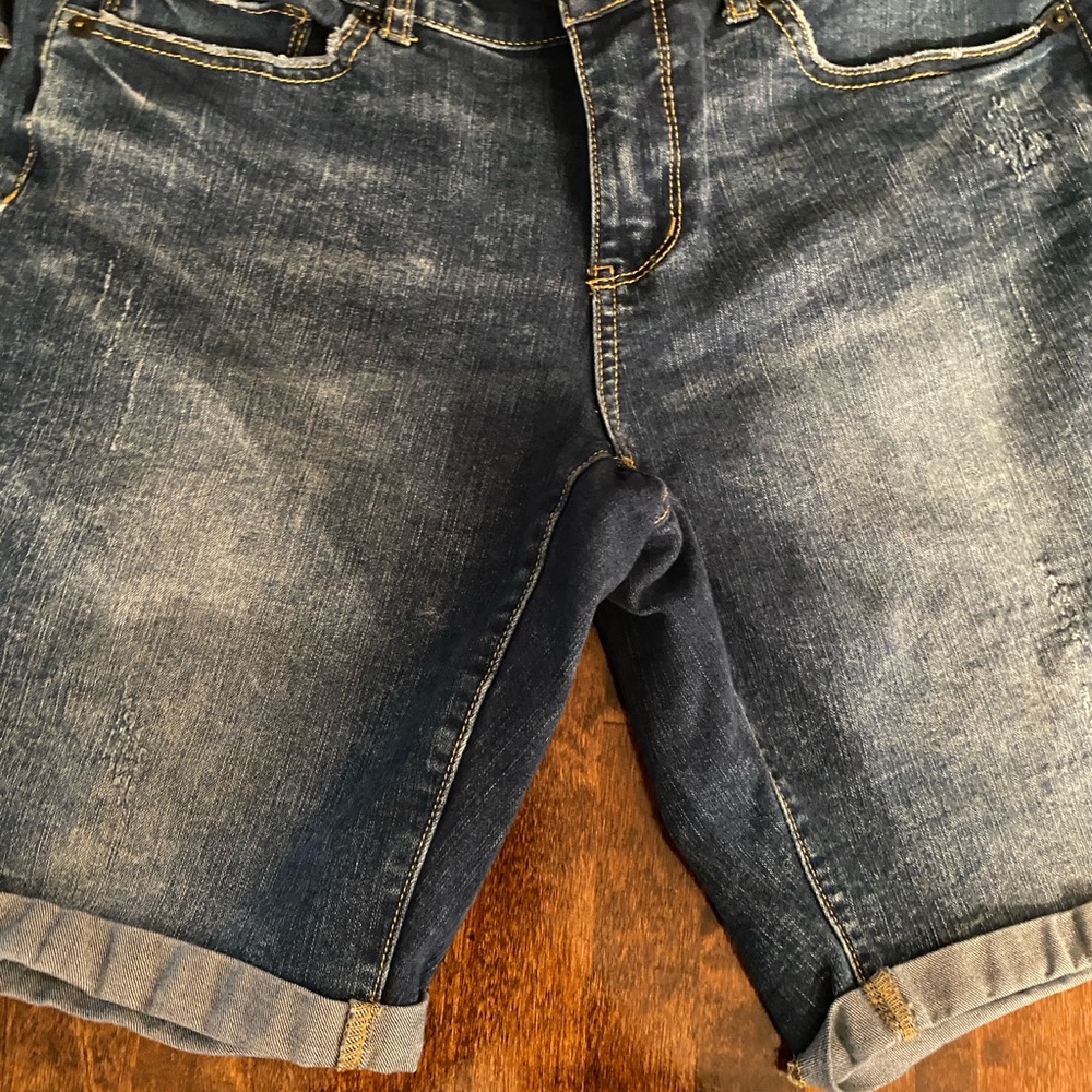 Time and Tru Shorts
